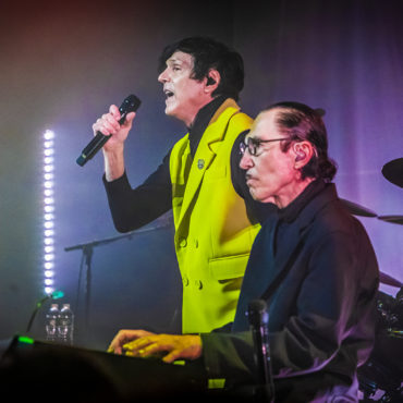 sparks-fly:-ron-and-russell-mael-take-manhattan