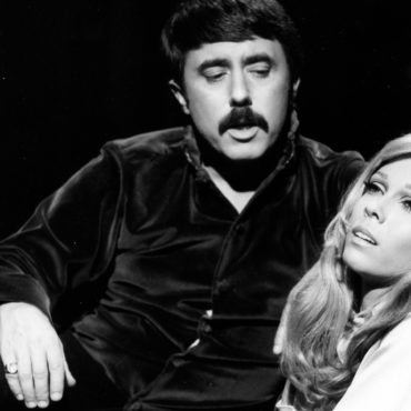 nancy-sinatra-and-lee-hazlewood’s-nancy-&-lee-getting-first-vinyl-reissue