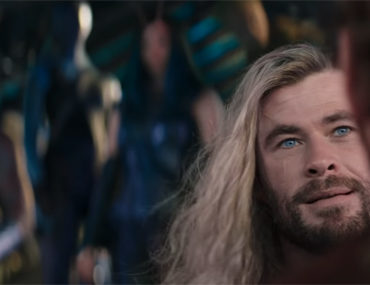 first-“thor:-love-and-thunder”-trailer-features-natalie-portman-as-thor-+-guardians-of-the-galaxy