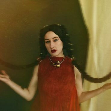 zola-jesus-shares-video-for-new-single-“desire”