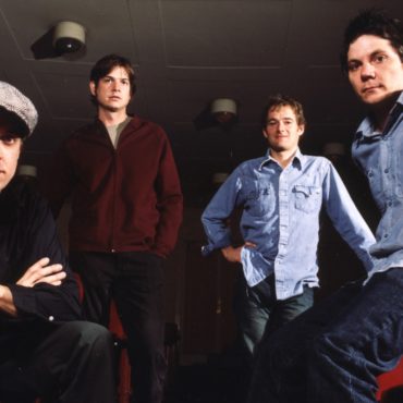 wilco-announce-yankee-hotel-foxtrot-deluxe-box-set-reissues-with-unreleased-tracks