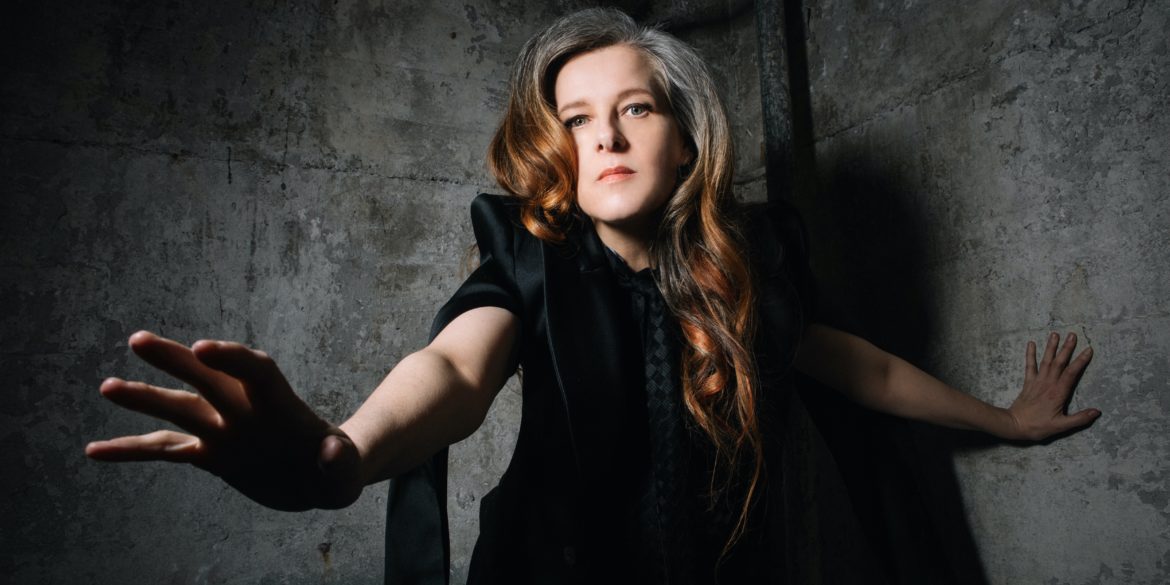 neko-case-shares-video-for-new-song-“oh,-shadowless”:-watch