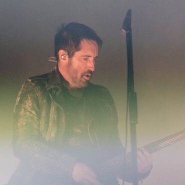 nine-inch-nails-announce-2022-us.-tour-support:-yves-tumor,-100-gecs,-and-more