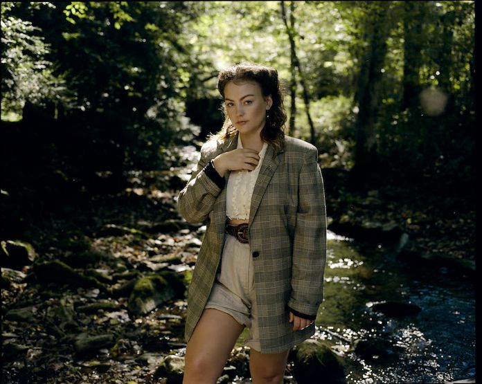 angel-olsen-shares-video-for-new-single-“big-time”