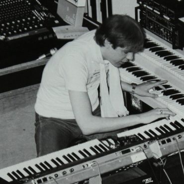 klaus-schulze,-trailblazing-electronic-composer,-dies-at-74