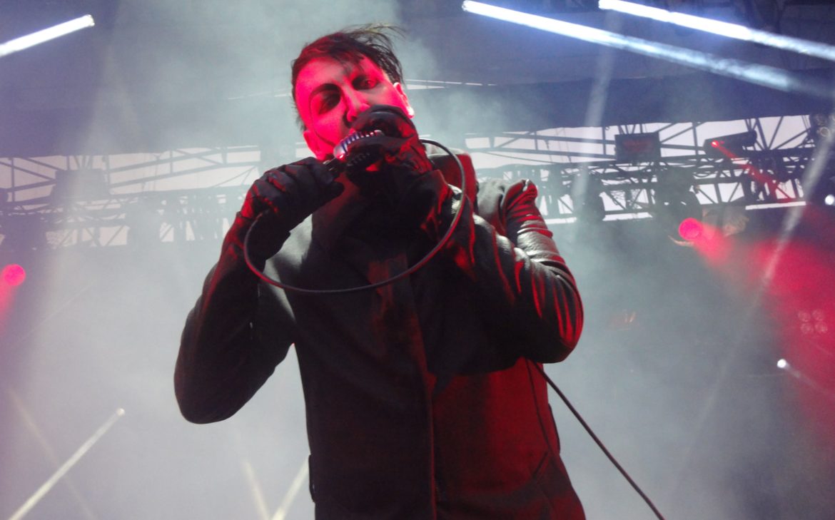 deftones-lose-big-name-on-tour-due-to-marilyn-manson