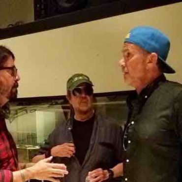 chad-smith-apologizes-to-dave-grohl-after-drama