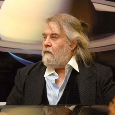 oscar-winning-composer-vangelis-dies-at-79