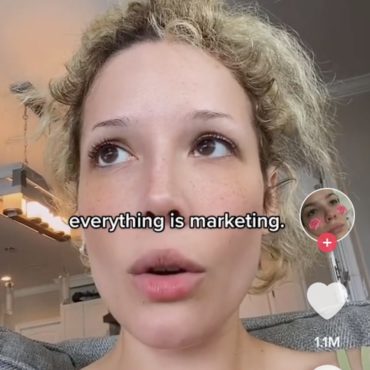 halsey-says-label-won’t-release-new-song-without-viral-tiktok:-“they-are-doing-this-to-basically-every-artist”