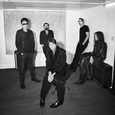 suede-announce-new-album,-share-new-song-“she-still-leads-me-on”