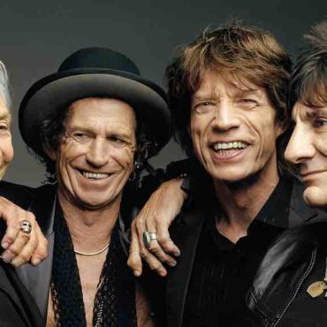 the-rolling-stones-icon-is-back-drinking-alcohol