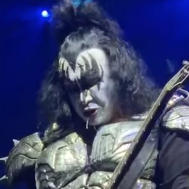 gene-simmons-reveals-rock-icons-‘forget-lyrics’