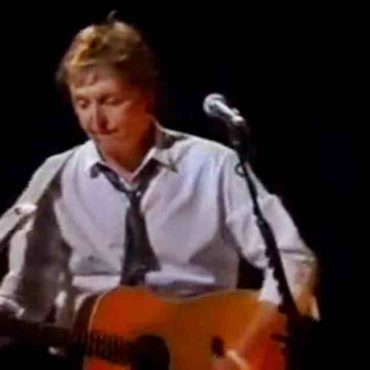 paul-mccartney-voice-sounds-weaker-in-live-video