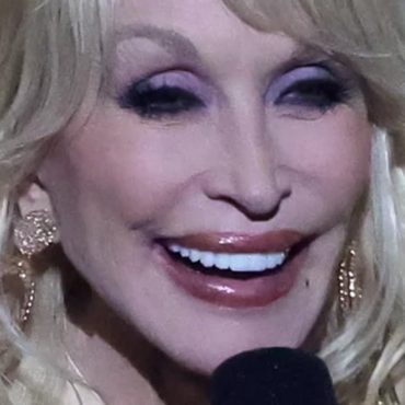 dolly-parton-husband-looks-miserable-in-photo