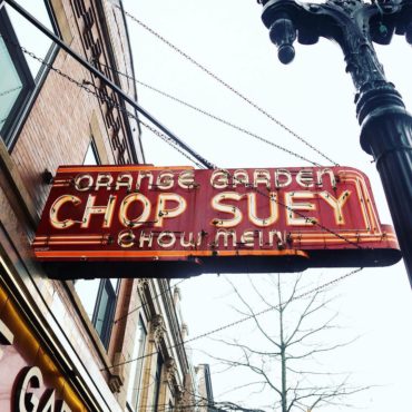 chicago’s-iconic-chop-suey-sign-gets-new-home-with-billy-corgan