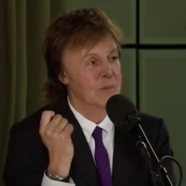 paul-mccartney-humiliated-by-fans-at-show