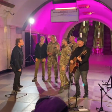 u2’s-bono-&-the-edge-perform-surprise-concert-in-ukrainian-bomb-shelter