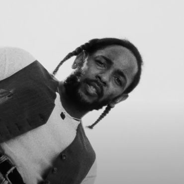 watch-kendrick-lamar’s-new-“n95”-video