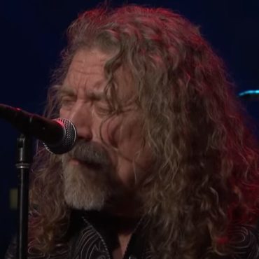 robert-plant-sings-led-zeppelin-out-of-tune