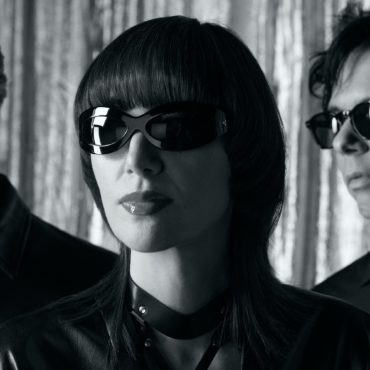 yeah-yeah-yeahs-announce-first-album-in-9-years,-share-video-for-new-song:-watch