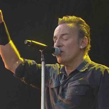 bruce-springsteen-fans-‘ripped-off’-after-mistake