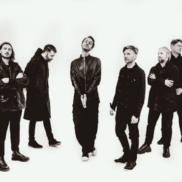 editors-announce-new-album-and-tour,-share-live-video-for-new-single-“karma-climb”