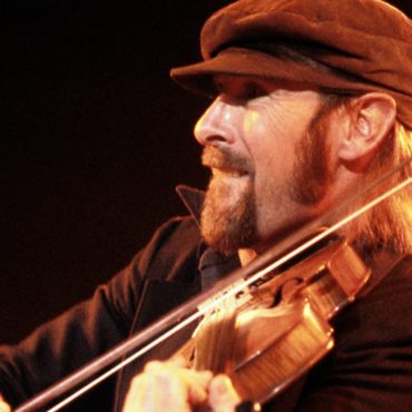 jim-seals,-half-of-soft-rock-duo-seals-and-crofts,-dies-at-80