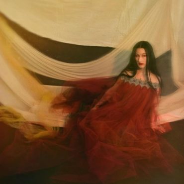 zola-jesus-shares-new-single-“into-the-wild”