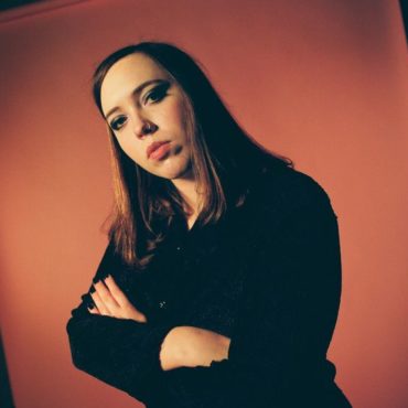 soccer-mommy-shares-new-single-“newdemo”