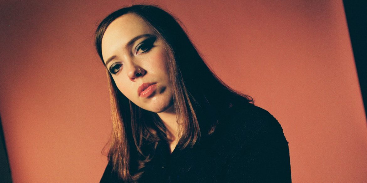 soccer-mommy-shares-new-song-“newdemo”:-listen