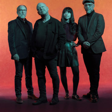 pixies-share-new-song-“there’s-a-moon-on”-and-confirm-new-album-details