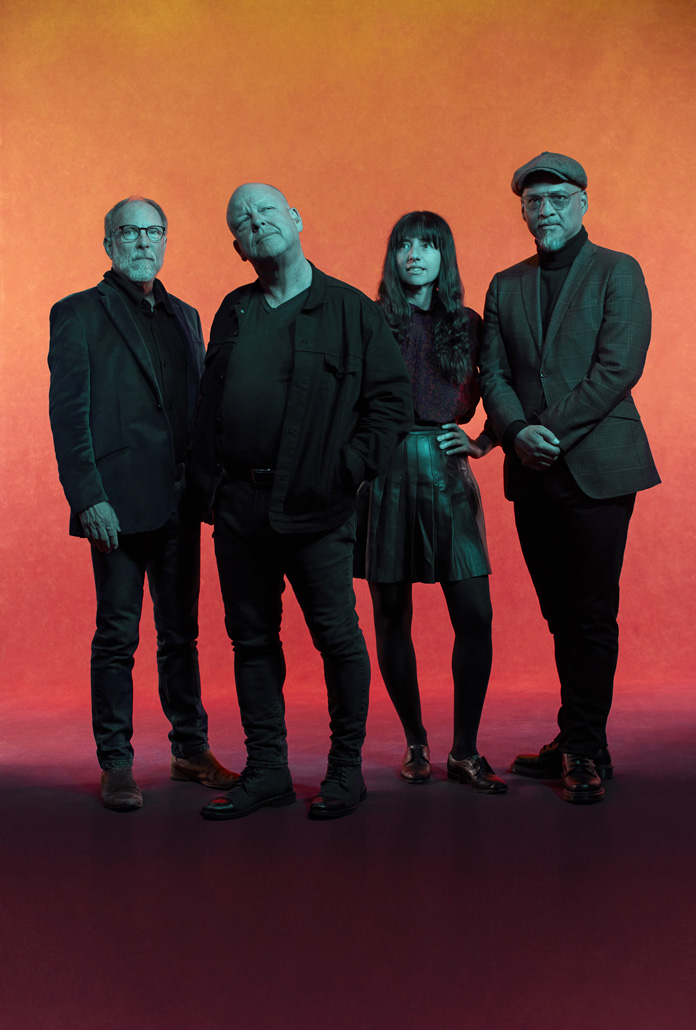 pixies-share-new-song-“there’s-a-moon-on”-and-confirm-new-album-details