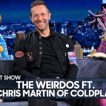 chris-martin-brought-puppet-band-the-weirdos-to-fallon