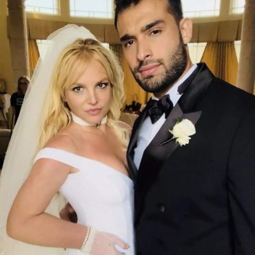 britney-spears-granted-restraining-order-against-ex-husband-who-crashed-her-wedding-with-a-knife