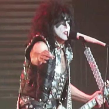 kiss-icon-reveals-paul-stanley-lip-sync-in-video