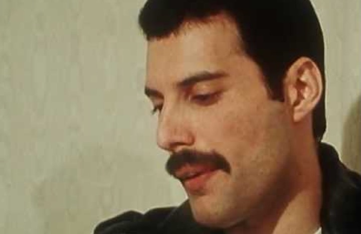 freddie-mercury-‘burning’-after-death-rumor-leaks