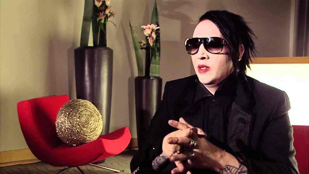 marilyn-manson-&-christian-bale-rumor-stuns-fans