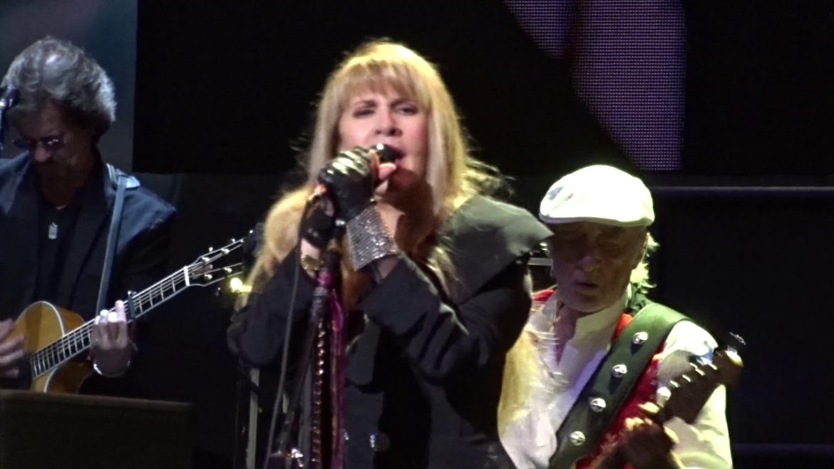 fleetwood-mac-drop-sad-stevie-nicks-bombshell