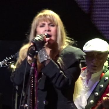 fleetwood-mac-drop-sad-stevie-nicks-bombshell