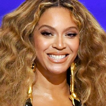 listen-to-beyonce’s-new-song-“break-my-soul”