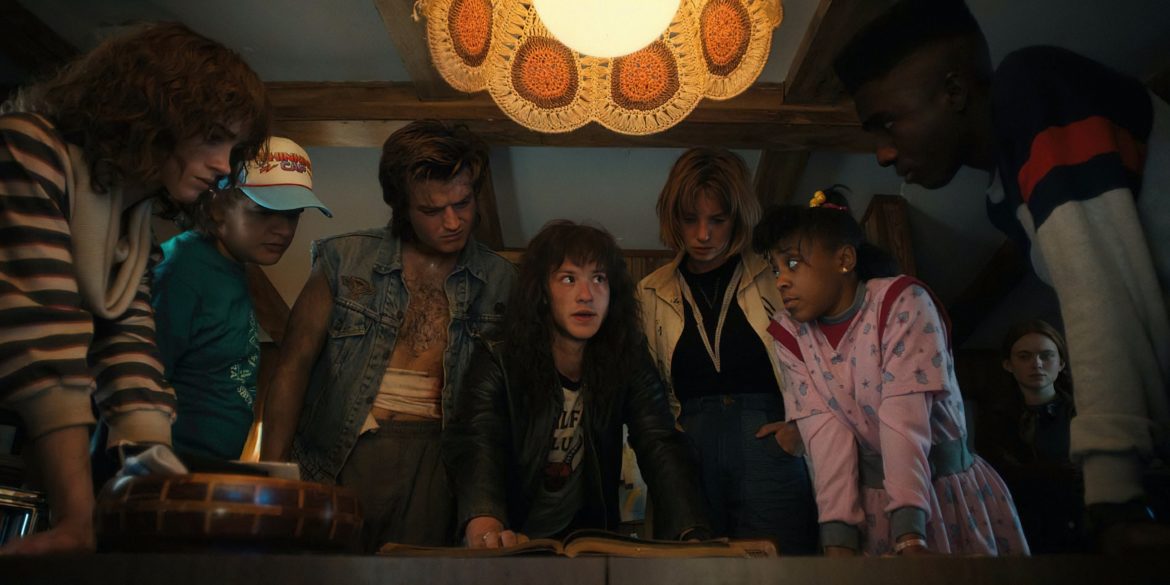 new-stranger-things-4-trailer-features-kate-bush-“running-up-that-hill”-remix:-watch