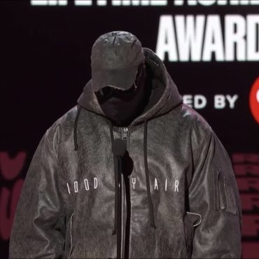 bet-awards:-watch-kanye-honor-diddy-with-too-much-fucking-shit-on-him-he-can’t-breathe