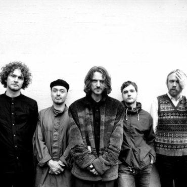 dungen-announce-new-album,-share-video-for-new-single-“nattens-sista-strimma-ljus”