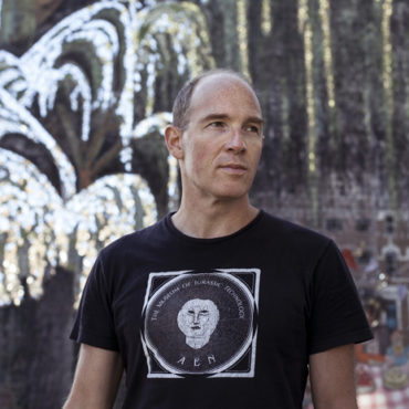 caribou-announces-new-album-as-daphni,-shares-new-song-“cloudy”