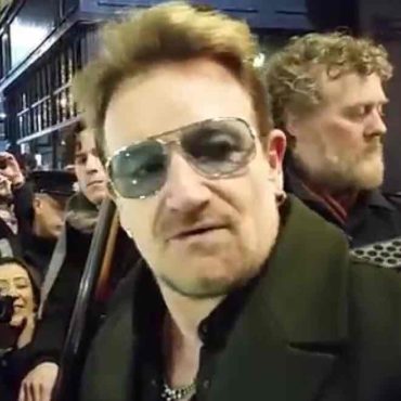 bono-daughter-leaks-rest-room-photo-for-u2-fans