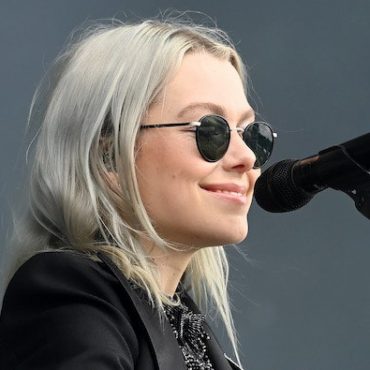 phoebe-bridgers-covers-the-carpenters’-“goodbye-to-love”