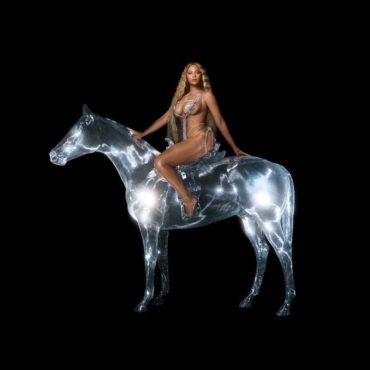 beyonce’s-renaissance-cover-art-is-here,-and-it’s-wild