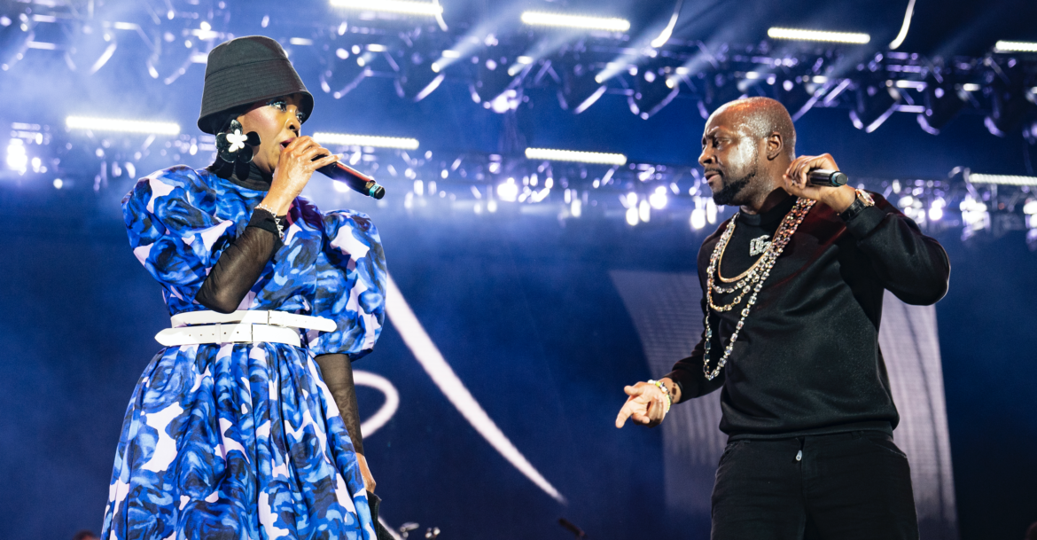 ms.-lauryn-hill-reunites-with-wyclef-jean-to-perform-fugees-songs-at-essence-festival:-watch