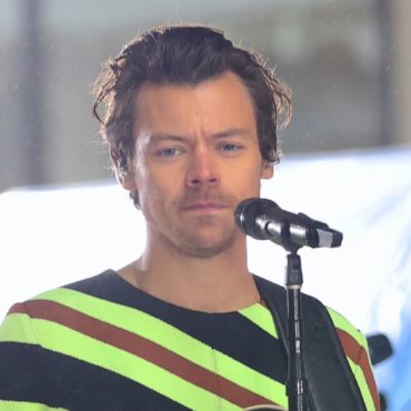 harry-styles-cancels-copenhagen-concert-after-tragic-mall-shooting