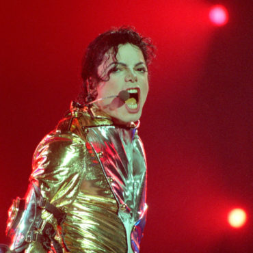 sony-removes-three-posthumous-michael-jackson-songs-from-streaming-services-because-fans-think-he-didn’t-sing-on-them